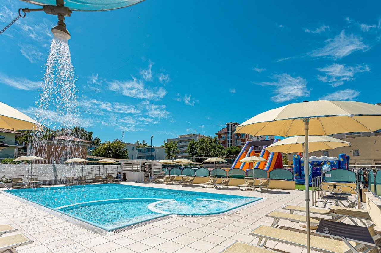 Hotel San Giorgio Cesenatico Esterno foto