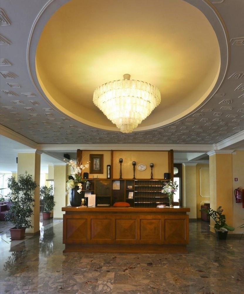 Hotel San Giorgio Cesenatico Esterno foto
